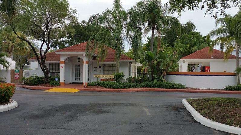 GOLF VILLAS