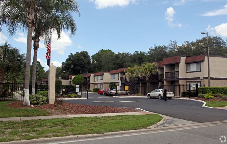 RIVER POINTE